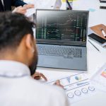 Робот-торговец: как работает и зачем он нужен trading-889.jpg
